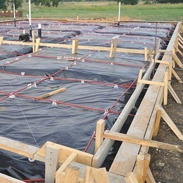 blacks-hdx-plastic-sheeting-cfhd0610b-1f_600 vapor barrier