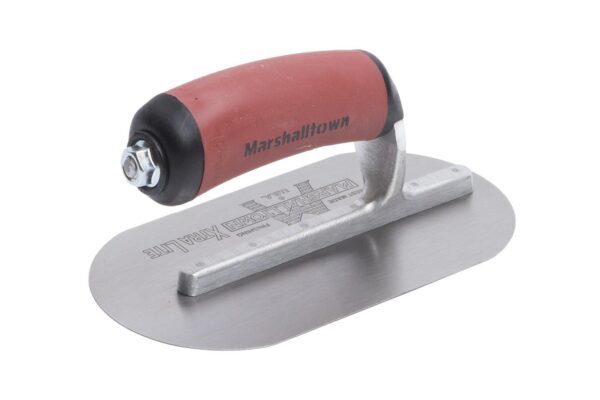 5bdf7b68cb75080ce4f44dee.jpg MXS754FD Marshalltown 7 1/2 X 4 Fully Rounded Wall Form Trowel-DuraSoft Handle product image