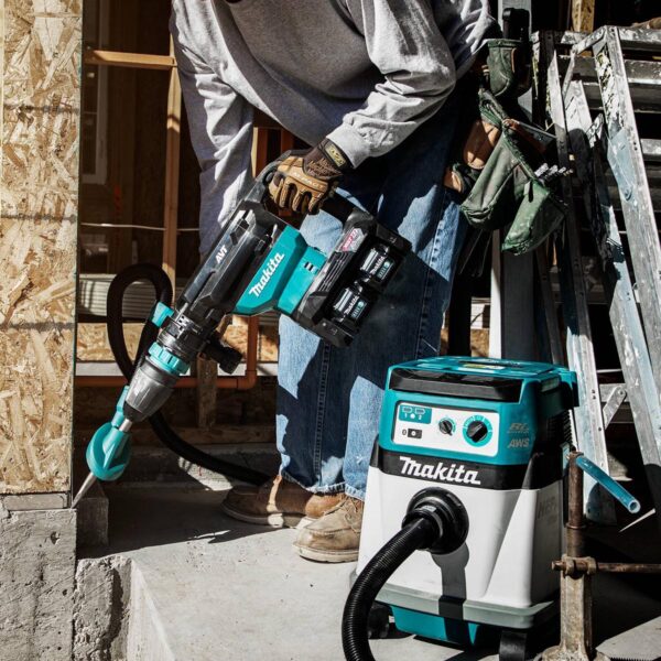 Makita GMH02PM Feature Shot (AWS dust extraction) Makita GMH02PM Feature Shot (AWS dust extraction)