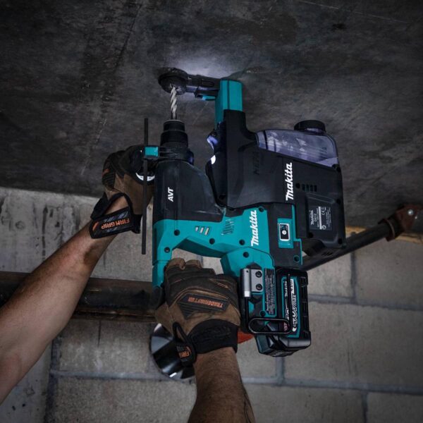 Makita GRH01M1W Action Shot 5 (overhead drilling with DX12)