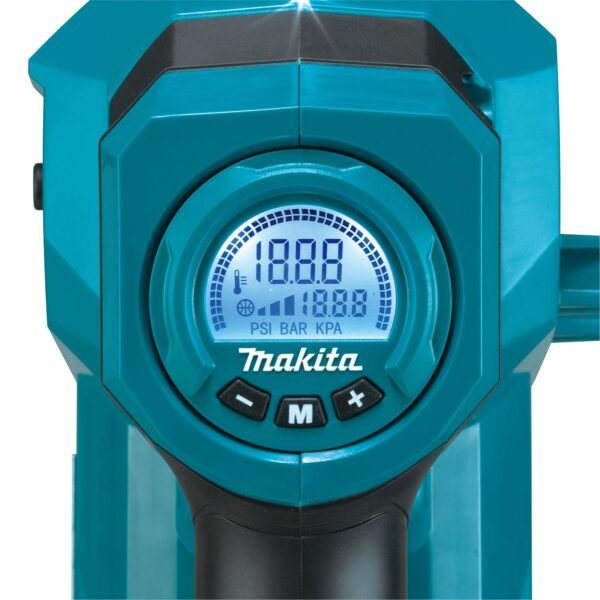 Makita MP001GZ01 Feature Shot (pressure gauge)