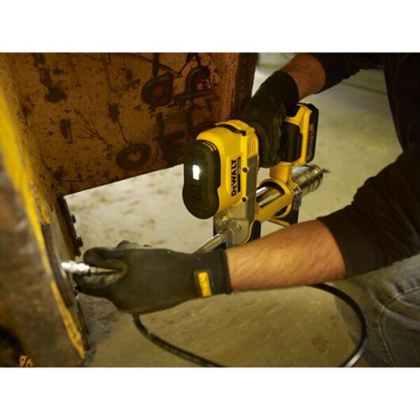 DCGG571M1_A4 Dewalt Battery Powered Grease Gun