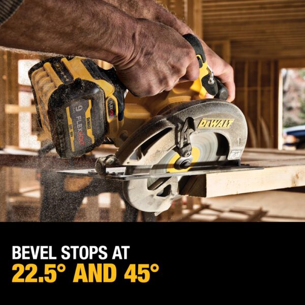 3787f998-73d8-4dbe-a008-e7c960276258 Dewalt DCS578X2 FLEXVOLT 60V MAX Brushless 7-1/4 in. Cordless Circular Saw with Brake Kit with 2 Batteries product image