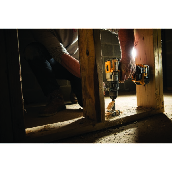 b5239b49-bed0-4b50-9508-b6d29278695e DCD996P2