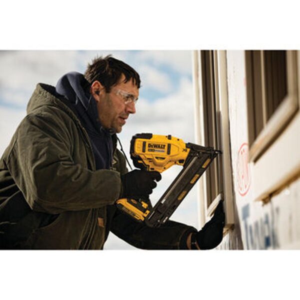 Dewalt DCN650D1 20V MAX XR 15 GA Cordless Angled Finish Nailer Kit - Professional Grade Power Tool product image