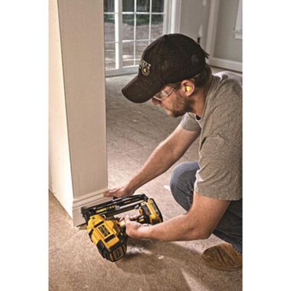 Dewalt DCN660D1 20V MAX XR 16 GA Angled Finish Nailer - Kit: The Ultimate Tool for Precision Finishing Jobs product image