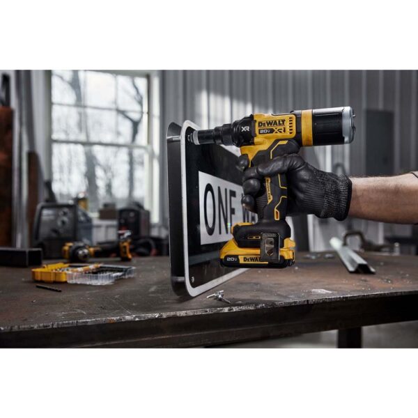 66134e6c0bb5ac07e9e1eed6d4aa2073e57d7877 Dewalt DCF403D1 20V MAX XR Brushless Cordless 3/16" Rivet Tool Kit product image