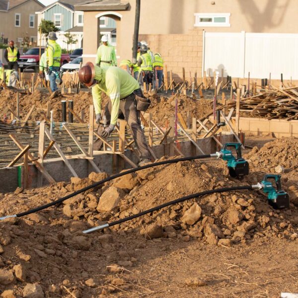 d1e48844-2e3f-4f78-ab5d-fac858c70491_grv02z_b_1500px GRV02Z 40V max XGT Brushless Cordless 8' Concrete Vibrator, Tool Only product image