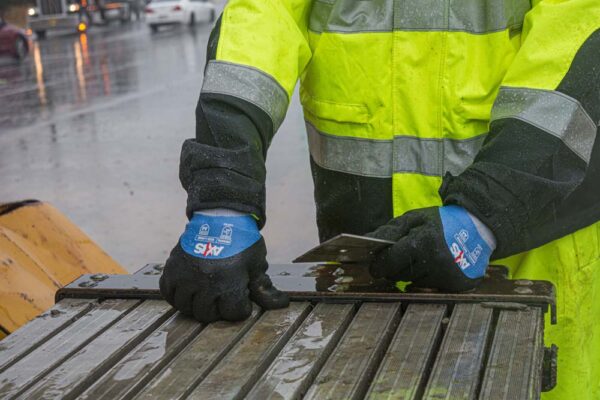 icxm62pvxu5g2frk0afc Radians RWG605 Cut Protection Level A4 Cold Weather Glove product image