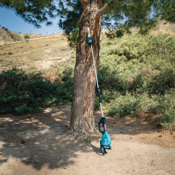 5f0e18cb-6bfd-4ed1-8b02-3e4995e62154_gau01m1_b_1500px GAU01M1 40V max XGT Brushless Cordless 10" Pole Saw Kit, 8' Length (4.0Ah) product image