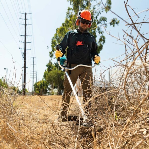 8a6278af-b1f3-4134-ad45-49d1d05809ab_gru05pm_a_1500px GRU05PM 80V max (40V max X2) XGT Brushless Cordless Brush Cutter Kit (4.0Ah) product image