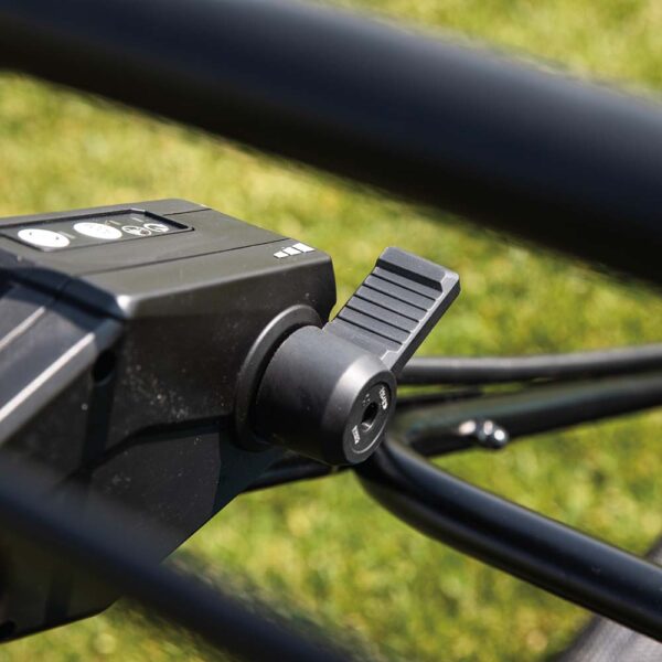 df6ae445-af87-47ef-875e-940271fe61bd_cml01z_f_1500px CML01Z 40V max ConnectX Brushless 21" Self‑Propelled Commercial Lawn Mower, Tool Only product image