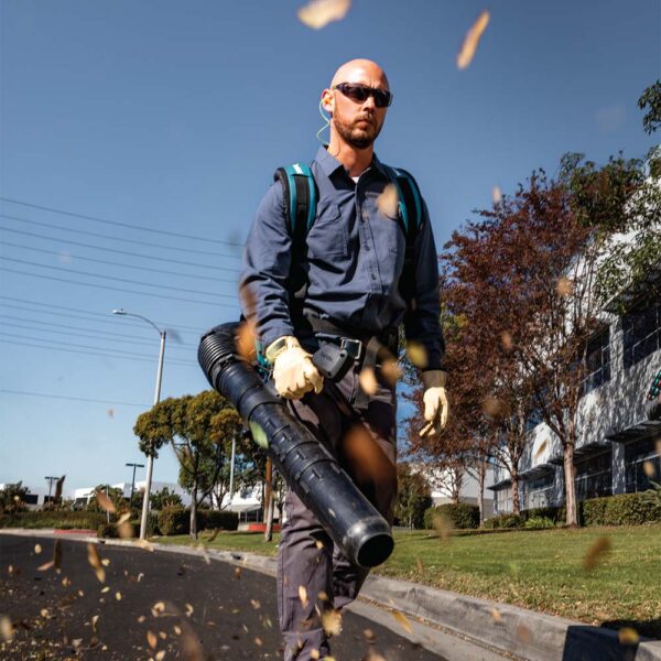 fc2e2a43-eca8-409c-9ba8-3de5e596c576_cbu02z_a_1500px CBU02Z 40V max ConnectX Brushless Backpack Blower, Tool Only product image