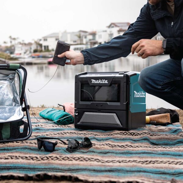 3c0f83b6-b7ea-4b98-b579-25d63d18fb77_mw001gz_a_1500px MW001GZ 40V max XGT Microwave, Microwave Only product image