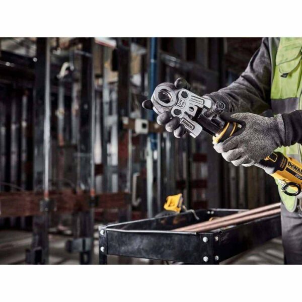 dewalt-20v-compact-press-tool-kit-dce210d2-detail-view-18 DCE210D2