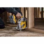[Tool Only] DeWalt DCS590B 20V Max XR Brushless Cordless 7-1/4 in. Circular Saw product image