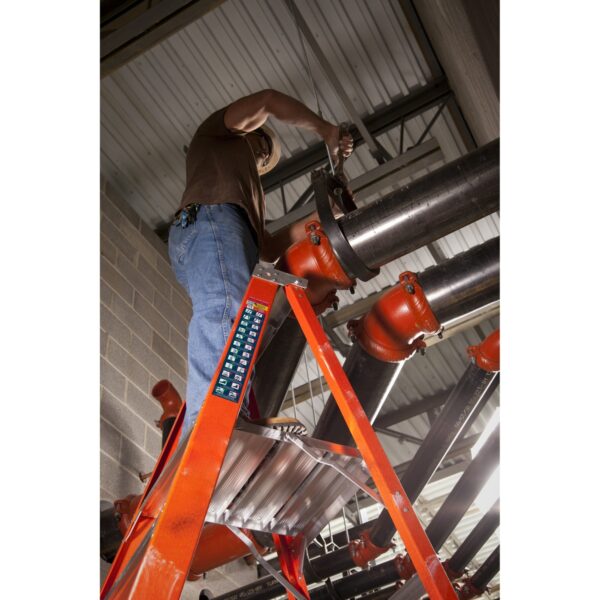 Werner P6204 10ft Reach Fiberglass Platform Ladder, 4 ft, Type IA, 300 lb Duty Rating product image