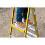 Werner PD7307 13ft Reach Fiberglass Podium Ladder, 7 ft, Type IAA, 375 lb Duty Rating product image