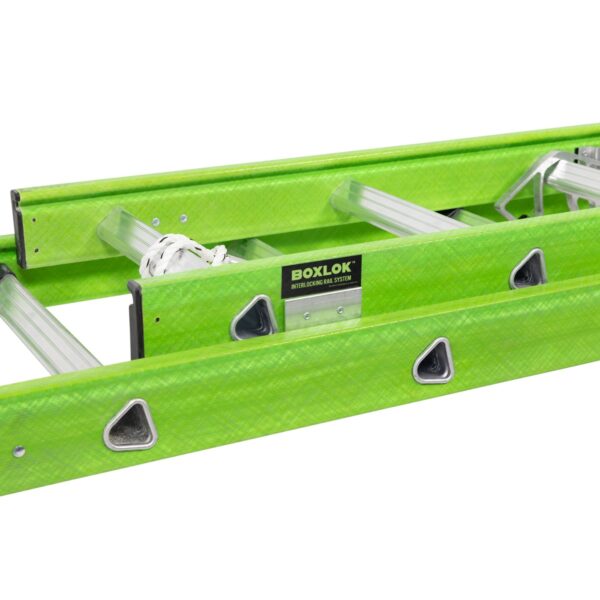 Werner B7116-2 16ft AERO Type IAA Fiberglass Box Rail/Tri-Rung Extension Ladder, Safety-Green product image
