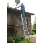 Werner D1816-2EQ 16ft Type I Aluminum D-Rung The Equalizer Extension Ladder, 250 lb Duty Rating product image