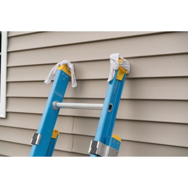 Werner D6020-2 20ft Type I Fiberglass D-Rung Extension Ladder, 250 lb Duty Rating product image