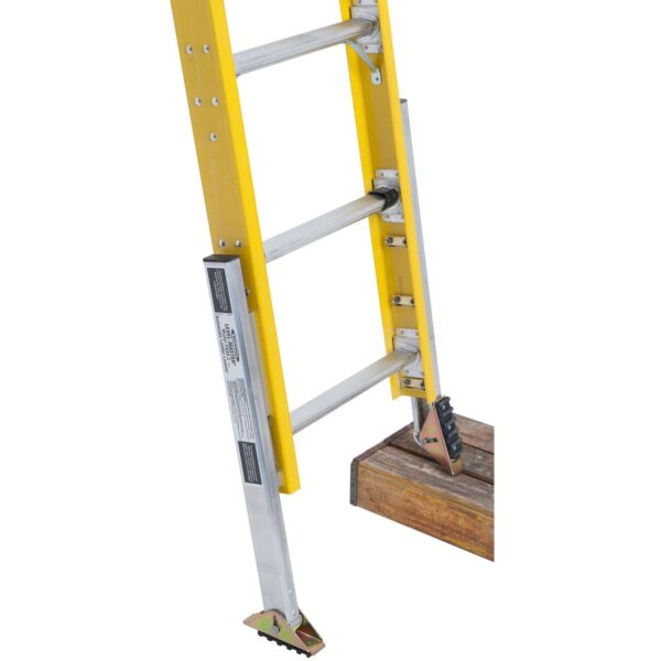 Werner D7120-2 20ft Type IAA Fiberglass D-Rung Extension Ladder, 375 lb Duty Rating product image