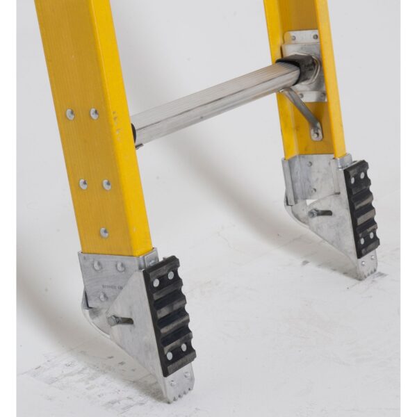 Werner D7124-2 24ft Type IAA Fiberglass D-Rung Extension Ladder, 375 lb Duty Rating product image