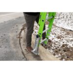 Werner B7128-2X9295 28ft AERO Type IAA Fiberglass Box Rail/Tri-Rung Extension Ladder with Leveler and Bracket Support Kit, Safety Green product image