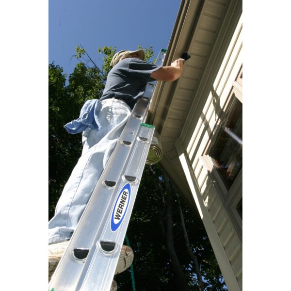 Werner D1228-2 28ft Type II Aluminum D-Rung Extension Ladder, 225 lb Load Capacity product image