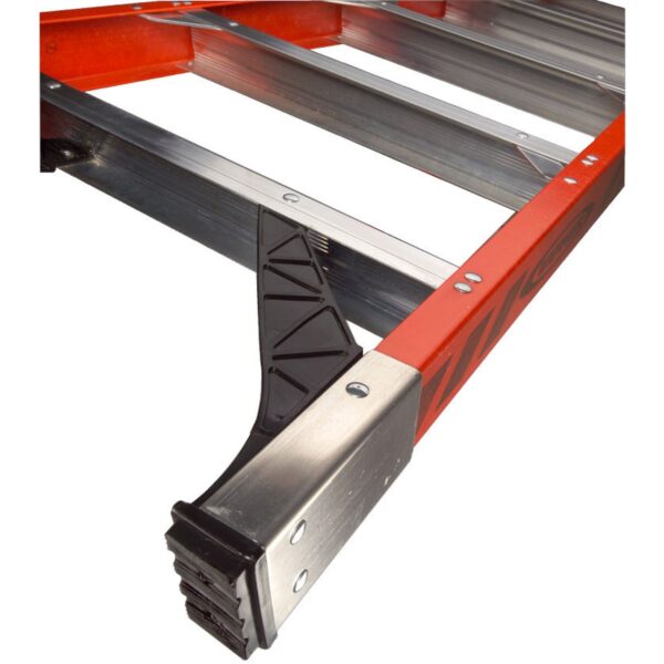 Werner 7404 4ft Type IAA Fiberglass Step Ladder, 375 lb Duty Rating product image