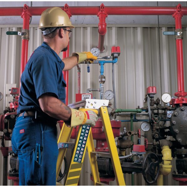 Werner 7306S 6ft Type IAA Fiberglass Step Ladder with Shelf, 375 lb Duty Rating product image