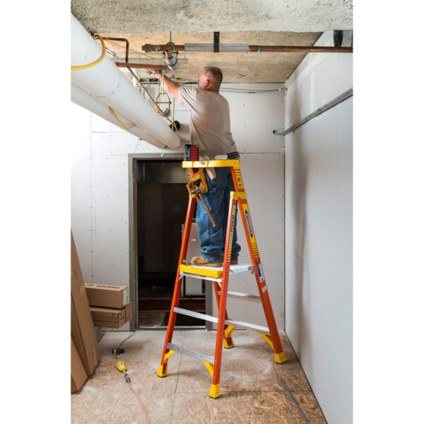 Werner PD6203 9ft Reach Fiberglass Podium Ladder, 3ft Platform, Type IA 300 lb product image